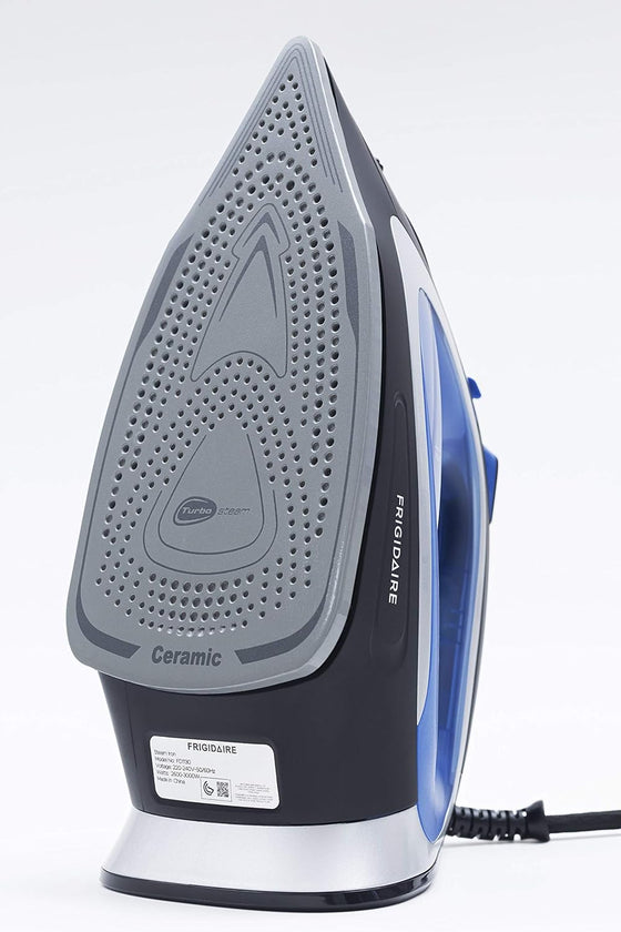 Frigidaire Steam Iron Ceramic Soleplate Auto Shut-off Self Clean 3000 Watts FD1130